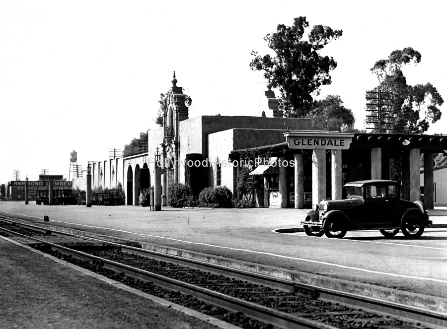 Glendale 1943 Southern Pacific Station copy.jpg